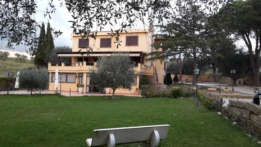 צ'יוויטווקיה Bed And Breakfast La Corte Degli Ulivi מראה חיצוני תמונה