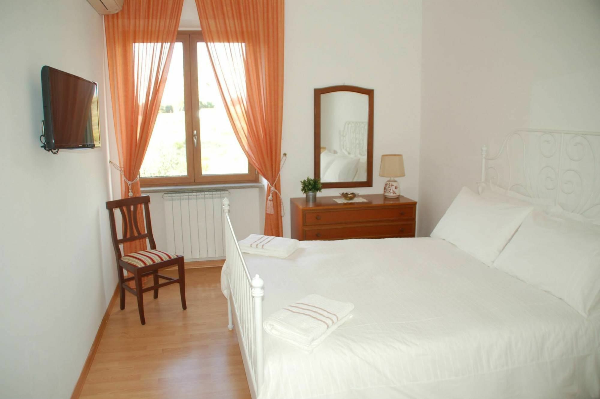 צ'יוויטווקיה Bed And Breakfast La Corte Degli Ulivi מראה חיצוני תמונה